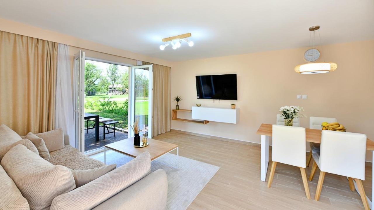 Apartments Green Linden Раковица Екстер'єр фото