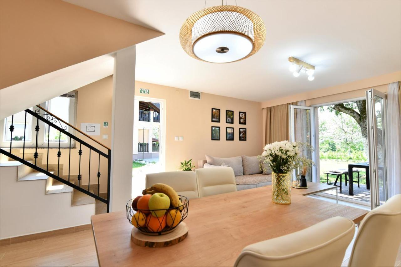 Apartments Green Linden Раковица Екстер'єр фото