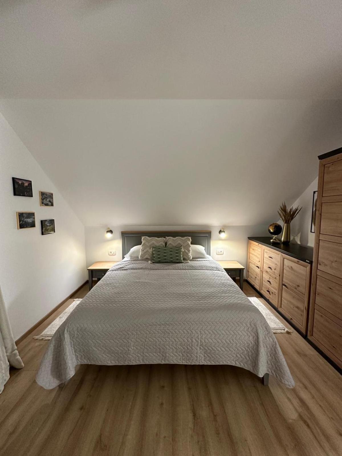 Apartments Green Linden Раковица Екстер'єр фото
